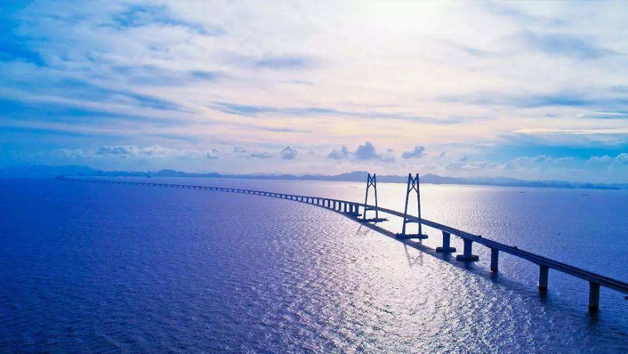 建筑变形缝强度高，防水性能好